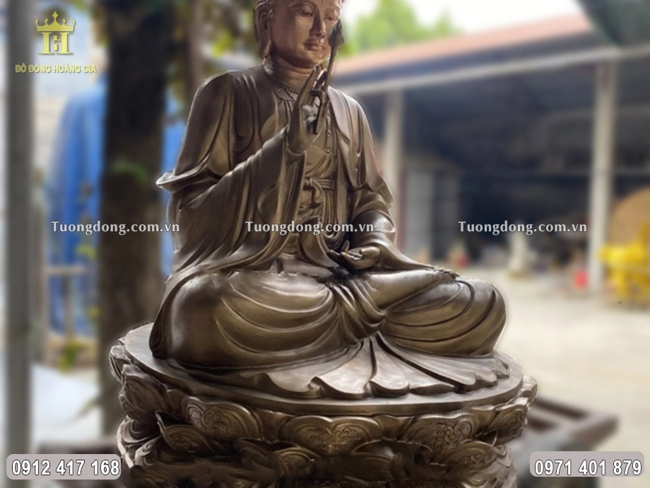 Từng họa tiết hoa văn được chăm chút tỉ mỉ
